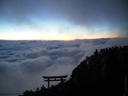 Mt Fuji Summit 2006-08-29 -1